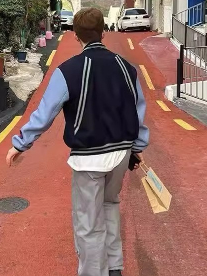 Uniszex kardigán dzseki, egyetemi stílus, patchwork varrással, pamut-keverék anyag, poliészter bélés, állon álló gallér, laza szabás