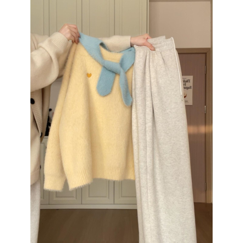 Dvo-dijelni set pleteni pulover od ice silk s elastanom, okrugli izrez, rukavi princeze, kapuljača
