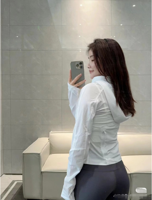 Външно ветровоустойчиво спортно яке, Slim-fit, качулка, дишащо, цип, Lycra материал