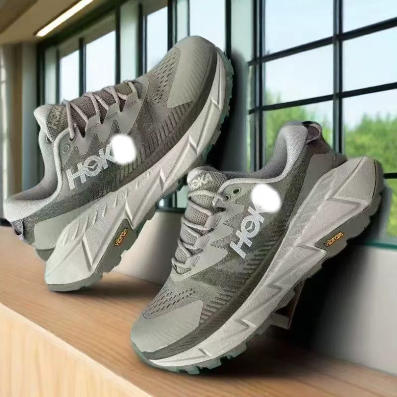 Унисекс маратонки за бягане – леки, дишащи, водоустойчиви; връзки отпред; горна част от суперфибър; подметка гума+MD+TPU