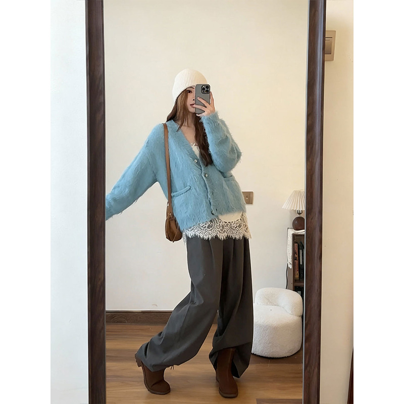 Pulover tricotat - decolteu în V, mâneca lungă, poliester 30–50%, grosime medie