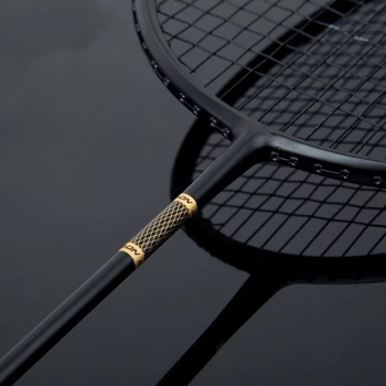 Raketa za badminton s karbonskim vlaknima, ultralagana, ofenzivni stil, pogodna za muškarce i žene, pojedinačno i parovi