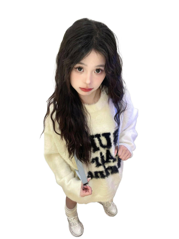 Pulover cu decolteu în V, mâneci lungi, croială lejeră, broderie, grosime medie.