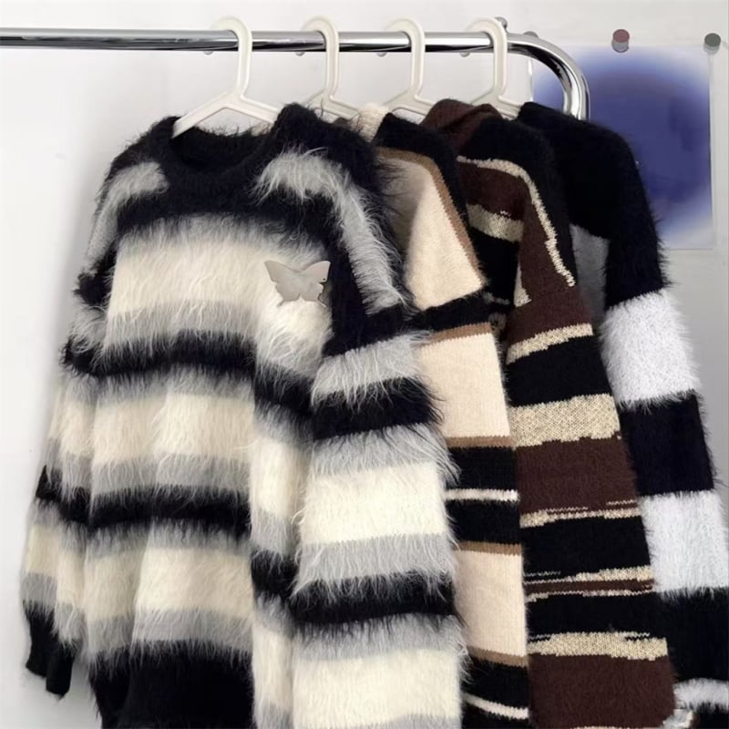 Pulover s slobodnim krojem, prugasti blok uzorak, akrilna pletenina, okrugli izrez, dugi rukavi