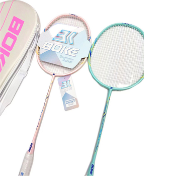 Platinum ракетка за бадминтон, карбонова композитна рамка, тегло 95–100 g, дръжка G1, твърдост на пръчката умерена