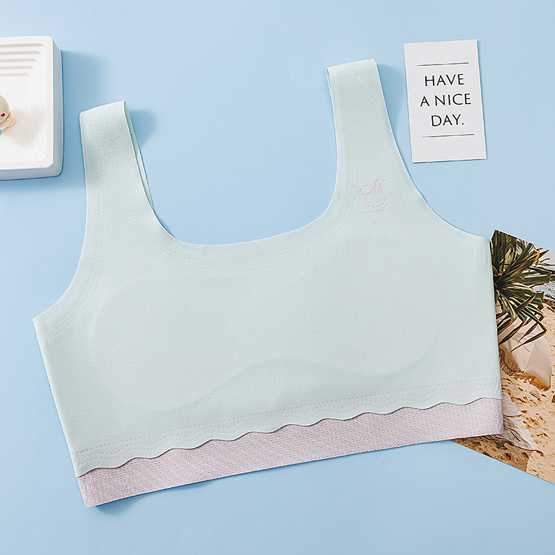 1. stupanj za djevojčice: bešavne grudnjake-tip majica-vest, najlon tkanina s pamuk podstavom, puni košarica, bez žice