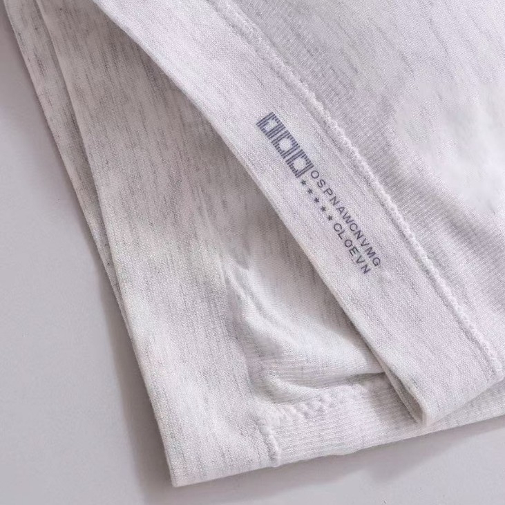 Djevojački grudnjak u stilu veste, s punim košaricama, tanko oblikovanim košaricama, pamukasta podstava, glavni materijal elastan 70–80%