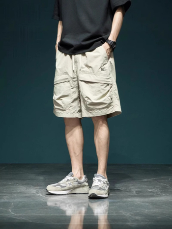 Muške cargo šorceve s velikim džepovima, brzo sušeće, širok kroj, srednja dužina, tkanina poliester (75–95%)