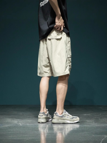 Muške cargo šorceve s velikim džepovima, brzo sušeće, širok kroj, srednja dužina, tkanina poliester (75–95%)