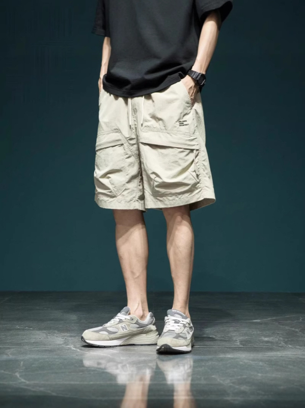 Muške cargo šorceve s velikim džepovima, brzo sušeće, širok kroj, srednja dužina, tkanina poliester (75–95%)