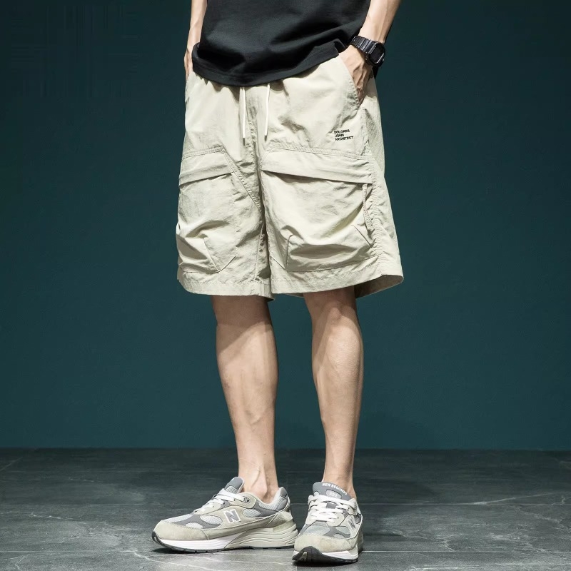Muške cargo šorceve s velikim džepovima, brzo sušeće, širok kroj, srednja dužina, tkanina poliester (75–95%)