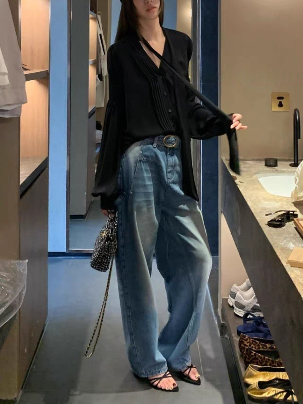 Bluza od poliestera i elastana, dugi rukav, slobodan kroj, kroz glavu, srednja duljina