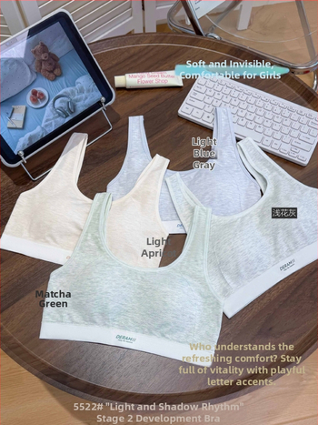 Dievčenská vesta s dvoma fázami vývoja, s integrovanou tenkou bavlnenou vložkou, okrúhly výstrih, viskóza 76.6%