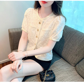 Čipkasta košulja s okruglim ovratnikom, kratkim rukavima, uski kroj, patchwork detalji