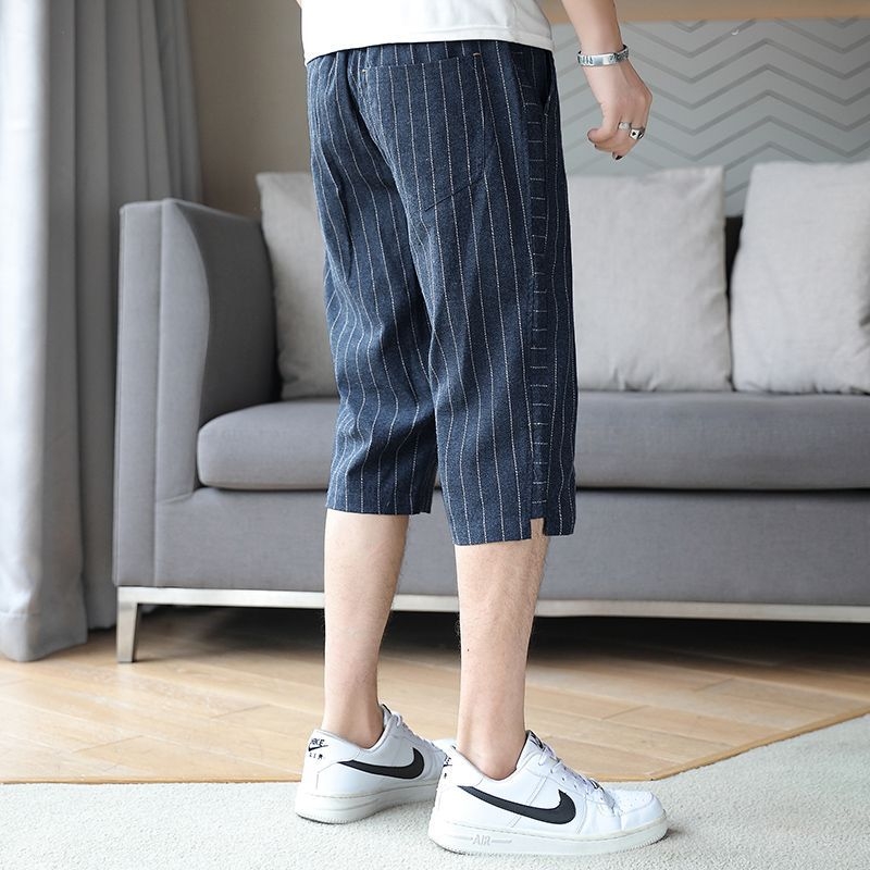 Muške pantalone od lana i pamuka, opuštenog kroja, kratke duljine, dvostruka struka i kopča s vezicom