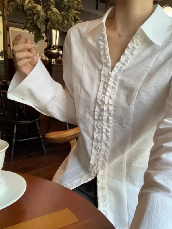 Chiffon anyagú ing V-nyakú, hosszú ujjú, szűk fazon, gombos elöl