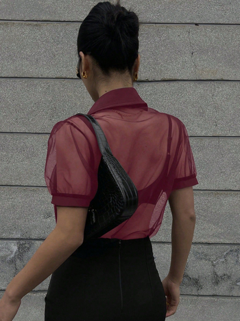 Hálós anyagú ing, 90–95% poliészter, polo gallér, hosszú ujjú, városi elegáns stílus.