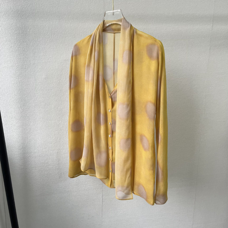 Mulberry selyem ing, ink-wash mintával, V-nyakú, hosszú ujjú, laza szabás