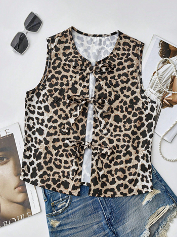 Ujjatlan blúz leopárd mintával és hátsó kötővel, chiffon textúra, szabályos hossz, testhez igazodó fazon