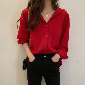 Ing ferde vállú stílusú, álló gallérral, hosszú ujjú, egygombos placket, modal anyag