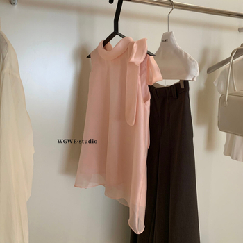 Šifon bluza, poliester 70–80%, okrugli izrez, bez rukava, slobodan kroj