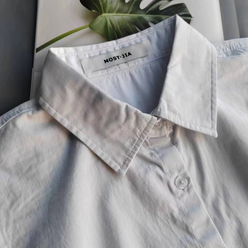 Bez rukava pamukasti top za košulju - 95% pamuk, jednobojan, ovratnik košulje, kopčanje u jednom redu, srednje duljine 65–80 cm, kardigan-stil za elegantan dnevni outfit