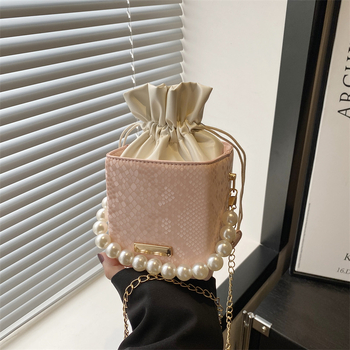 Чанта кофа с перли, PU кожа, връзка за затваряне, джоб за мобилен телефон, Пролет 2025