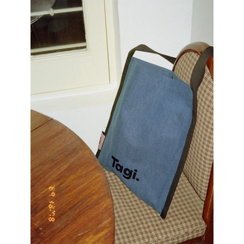 Канва Tote чанта – уличен стил, голям капацитет, вертикална квадратна форма, открита горна част, вътрешен джоб с цип, полиестерна подплата