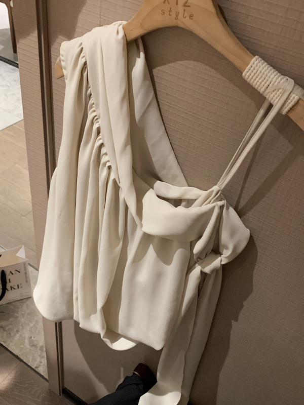 Chiffon top s vezicama za ramena — nepravilnog dizajna, bez rukava, slim fit (Materijal: chiffon; Uzorak: jednobojan; Stil: nagnuti rameni; Duljina: standardna)