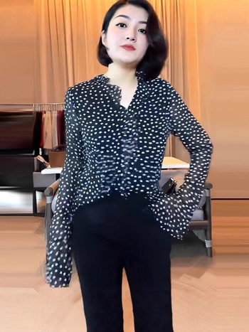 Шифонена риза с модел на Wave Point, дълги ръкави, V-образно деколте, Slim Fit