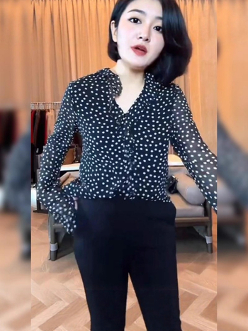 Шифонена риза с модел на Wave Point, дълги ръкави, V-образно деколте, Slim Fit