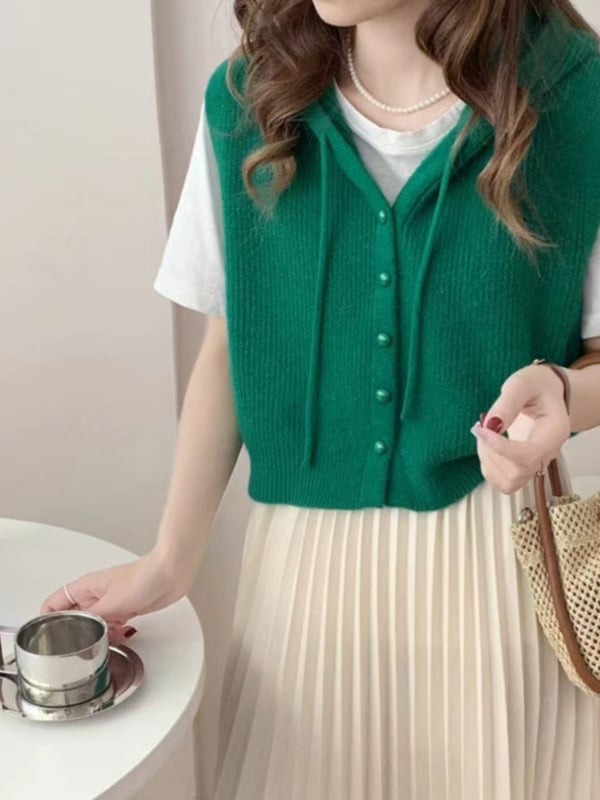 Дамска качулкава плетена жилетка, едноцветна, вълнена смес с акрил и полиестер (30–50% акрил; полиестер <30%), вдъхновена от колежански стил кардиган