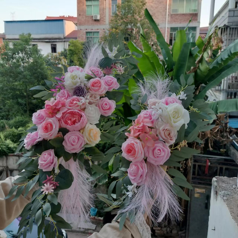 Esküvői virágok ívhez készlet (két darab) — Anyag: erősített Oxford szövet; Csomagolás: karton; Alkalmas esküvőkre; Személyre szabható feldolgozás: Igen; Licencelt magáncímke: Igen.