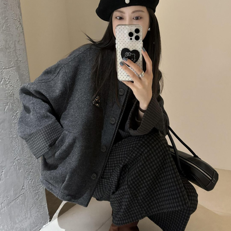 Fekete női kabát pamut-poliészter keverékből, 3D mintázattal, Hepburn és koreai stílussal, közepes vastagságú, zipzárral