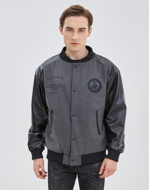 Férfi hip-hop stílusú kabát álló gallérral, egyrendű gombolással, poliészter-keverék anyag (70% poliészter), bélés poliészter