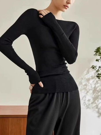 Gyapjú pulóver, egyszínű kötött, hosszú ujjú, szűk fazon