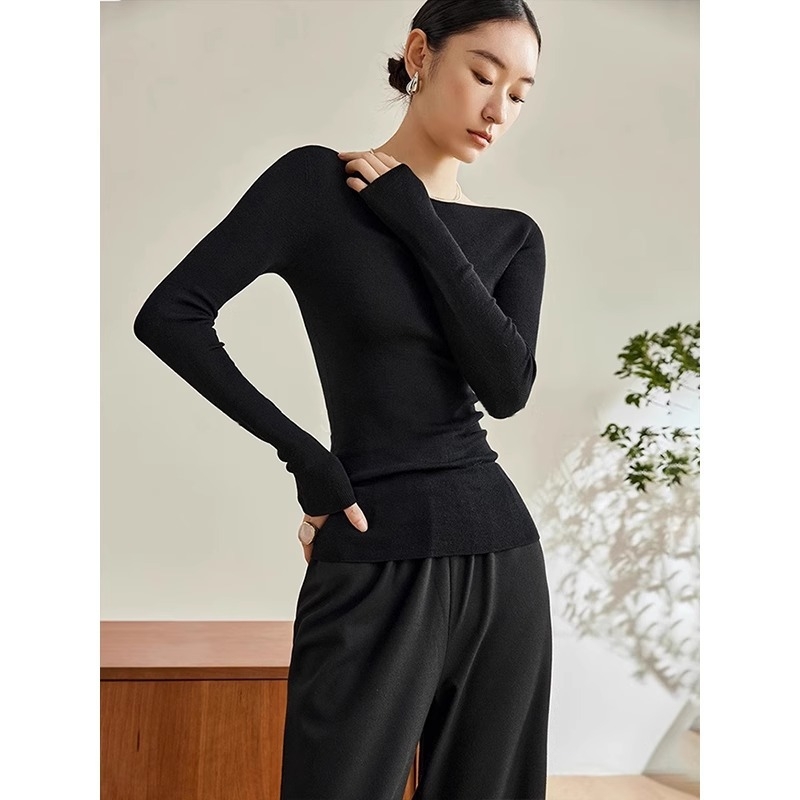 Gyapjú pulóver, egyszínű kötött, hosszú ujjú, szűk fazon