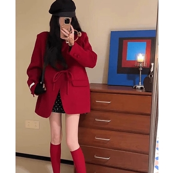 Ženska jakna slobodnog kroja, kratka duljina 40–50 cm, dugi rukavi s plisiranjem, stojeći ovratnik, plisirani detalj, zima 2025, japansko-korejski ležerni stil