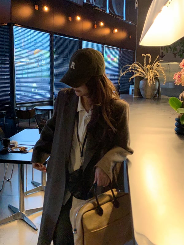 Дамско вълнено палто в стил Хепбърн, средна дължина, подплатено, quilted дизайн, лацета яка