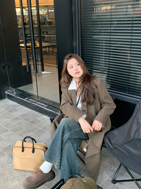 Дамско вълнено палто в стил Хепбърн, средна дължина, подплатено, quilted дизайн, лацета яка