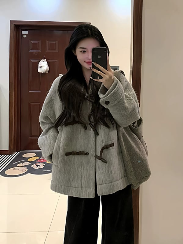 Chenille палто за жени в стил Хепбърн, корейско вдъхновение, зимно 2025, с рогови ръкави и пухена яка