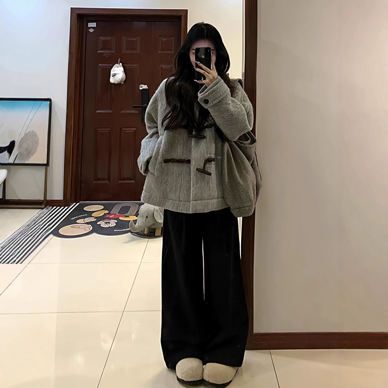Chenille палто за жени в стил Хепбърн, корейско вдъхновение, зимно 2025, с рогови ръкави и пухена яка