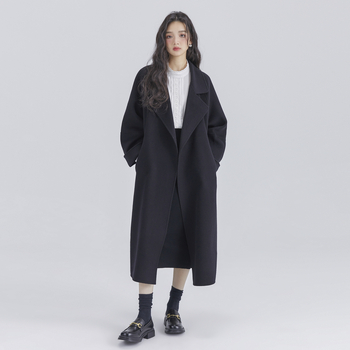 Женско палто от вълна, дълго, свободен силует, костюмска яка, закопчаване с връзки