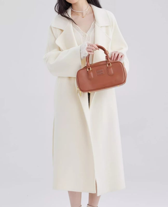 Женско палто от вълна, дълго, свободен силует, костюмска яка, закопчаване с връзки