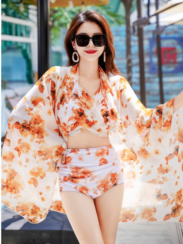 Γυναικείο σετ μπικίνι χωρίς μανίκια, με επένδυση για το στήθος και χωρίς μεταλλική υποστήριξη; Υφασμα Milk Silk, 94% πολυεστέρας, 220 g; επένδυση πολυεστέρα με 94% σπάντεξ; κατάλληλο για κολύμβηση και θαλάσσια σπορ