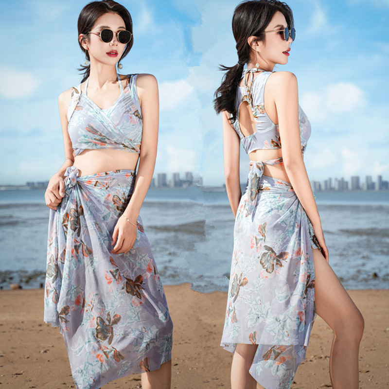 Γυναικείο σετ μπικίνι χωρίς μανίκια, με επένδυση για το στήθος και χωρίς μεταλλική υποστήριξη; Υφασμα Milk Silk, 94% πολυεστέρας, 220 g; επένδυση πολυεστέρα με 94% σπάντεξ; κατάλληλο για κολύμβηση και θαλάσσια σπορ