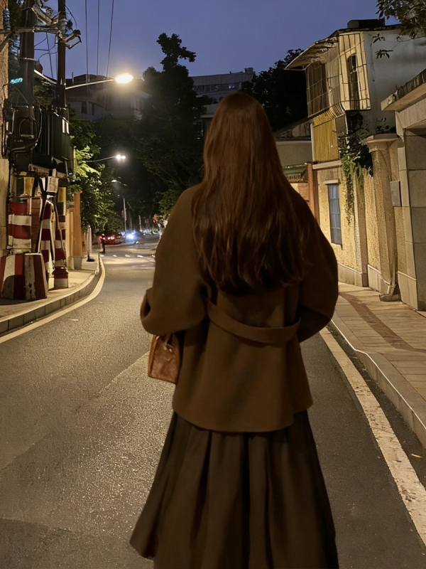 Palton scurt Chenille pentru femei, guler de blană, iarna 2025, amestec Spandex, șnur de strângere, croi drept, mâneci lungi