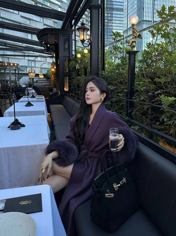 Дамско двустранно палто от вълна със сваляеми ръкави от лисица, дълга дължина, предно връзване, V-образно деколте