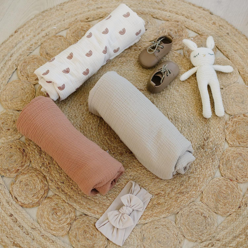 Zavijanje za novorođenčad — tkanina od pređe, trosezonska upotreba, uz uzorke životinja/pruge/kocka