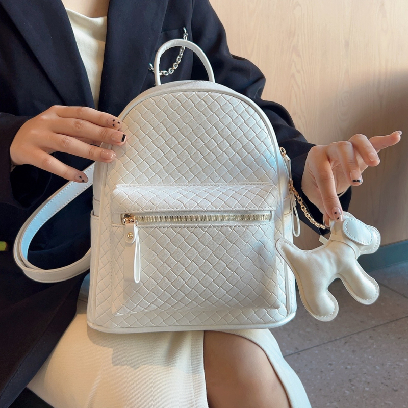 Ruksak PU – gradski minimalistički stil, vodootporan, zatvaranje na zip, unutarnji džepovi: džep sa zipom, džep za mobitel, džep za osobnu iskaznicu